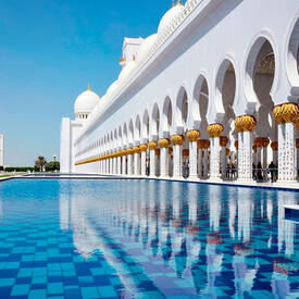 The water pond at Sheikh Zayed Mosque
