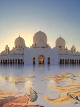 Sheikh Zayed Mosque at sunrise