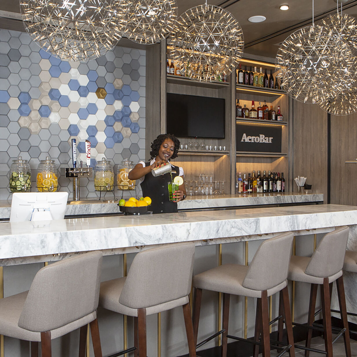 Dallas three hours lounge access, , hi-res