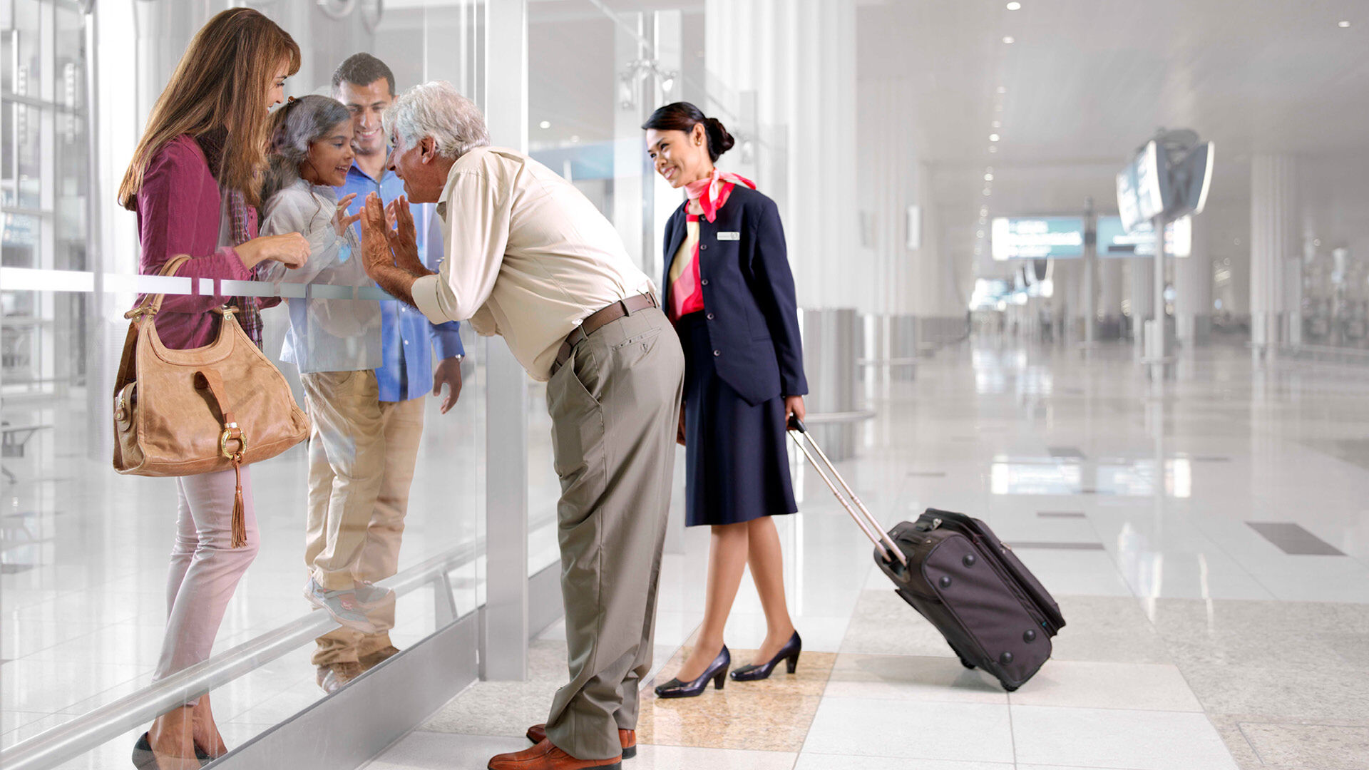 Clark - Meet & Greet Service - Transfer, , hi-res