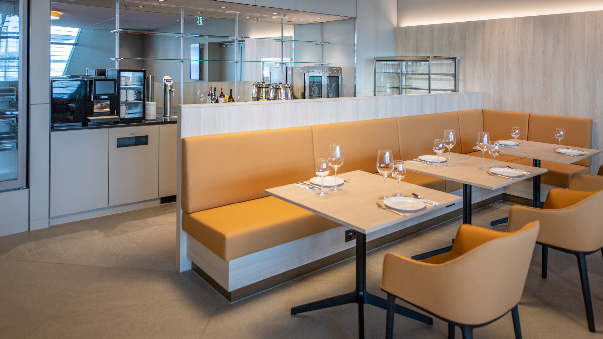 Zurich terminal 1 lounge three hours, , hi-res