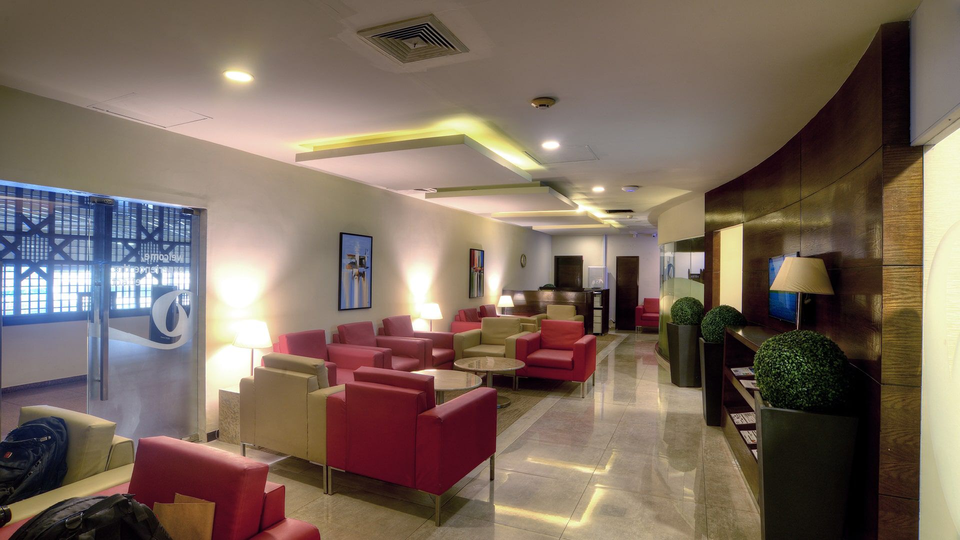 Karachi lounge three hours, , hi-res