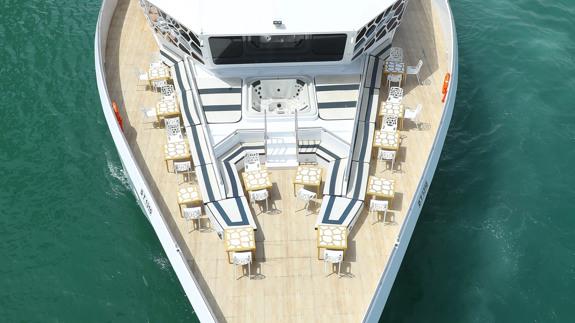 Lotus Megayacht- shared dinner cruise