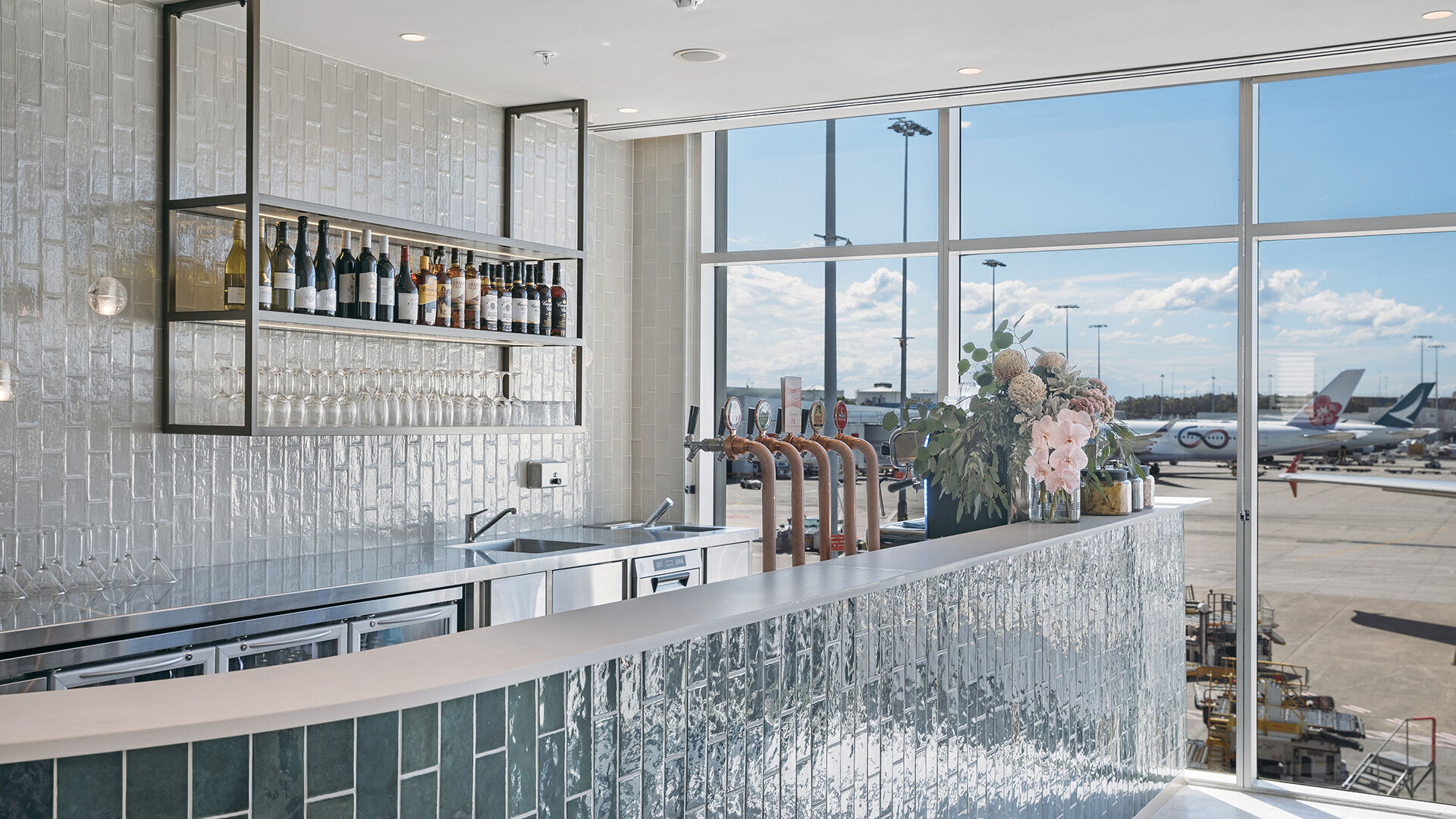 Plaza Premium Lounge Sydney International Airport, , hi-res