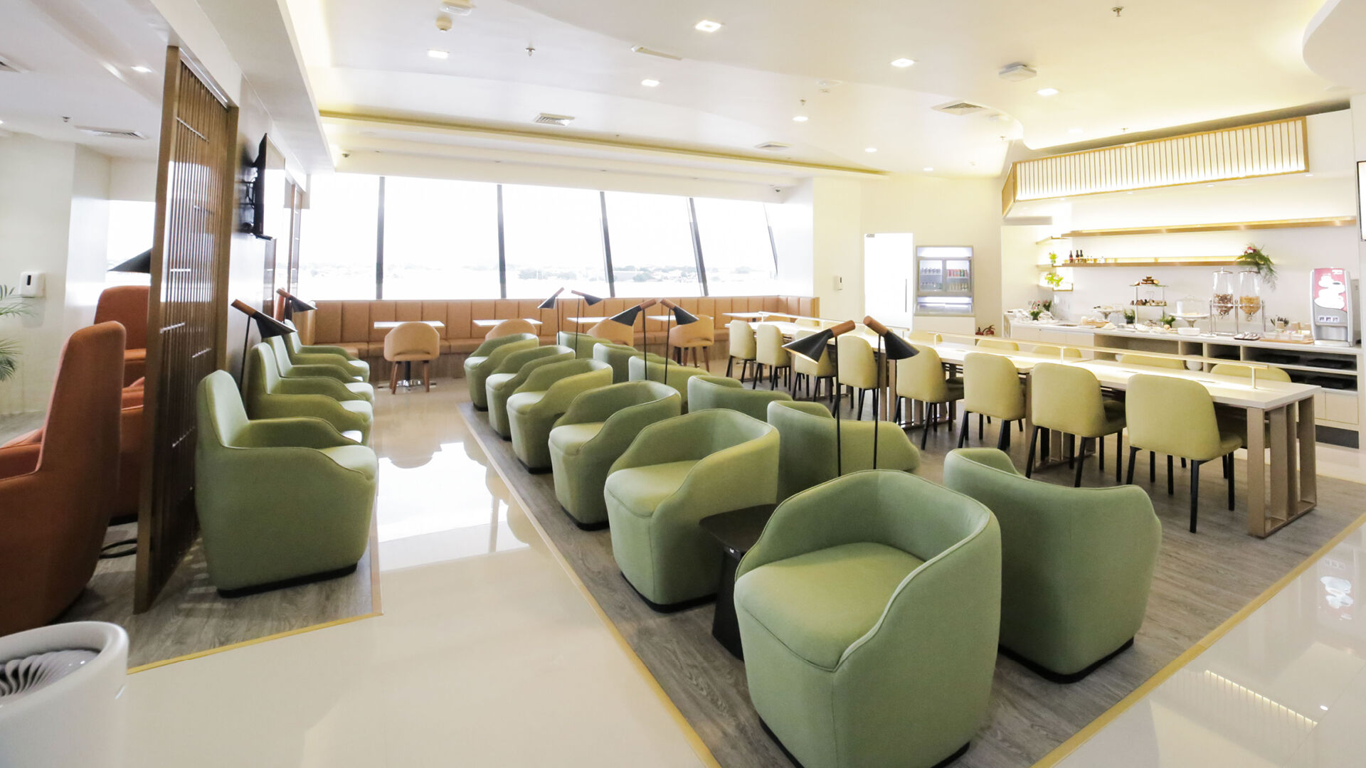 Manila lounge three hours, , hi-res
