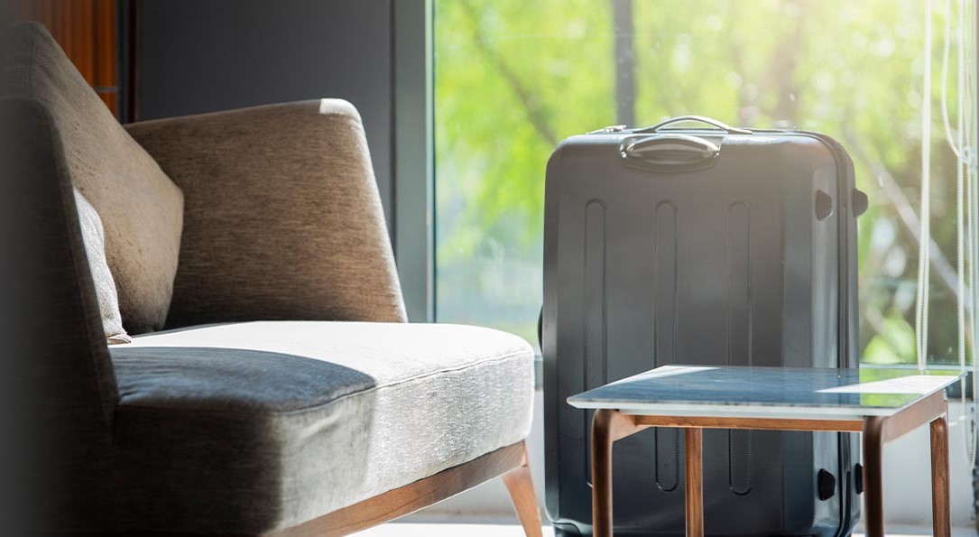 The Luxury of Baggage Services at Emirates Marhaba Lounges: A Comprehensive Overview