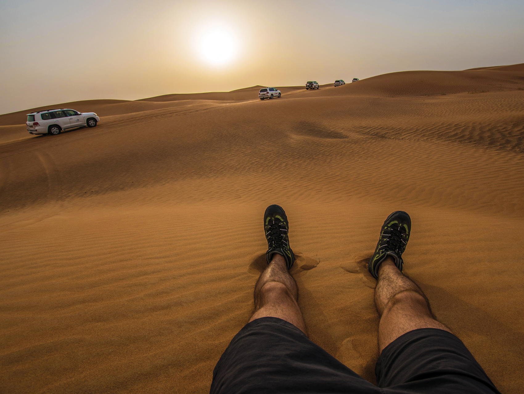 What To Wear in Desert Safari Dubai Dress Code]