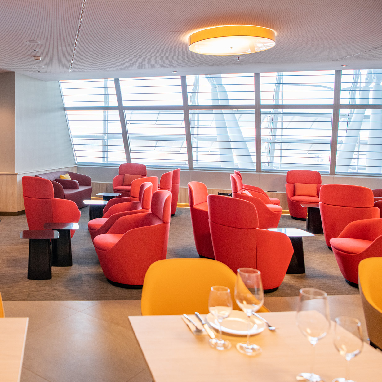 Zurich Airport Lounge, , large